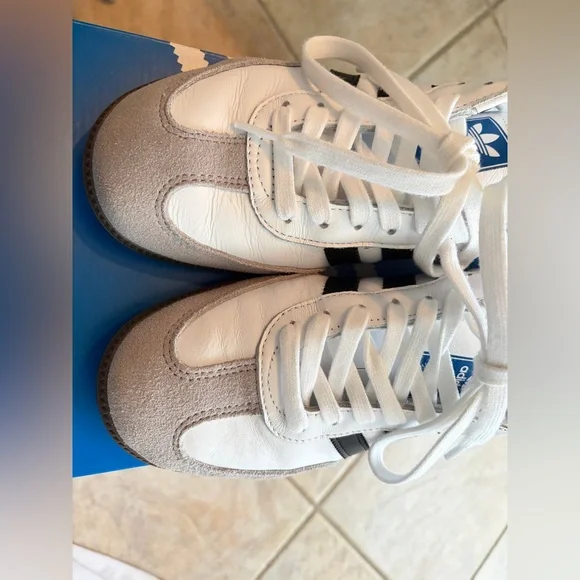 OG Adidas Samba White with Black Stripes - Picture 3 of 10